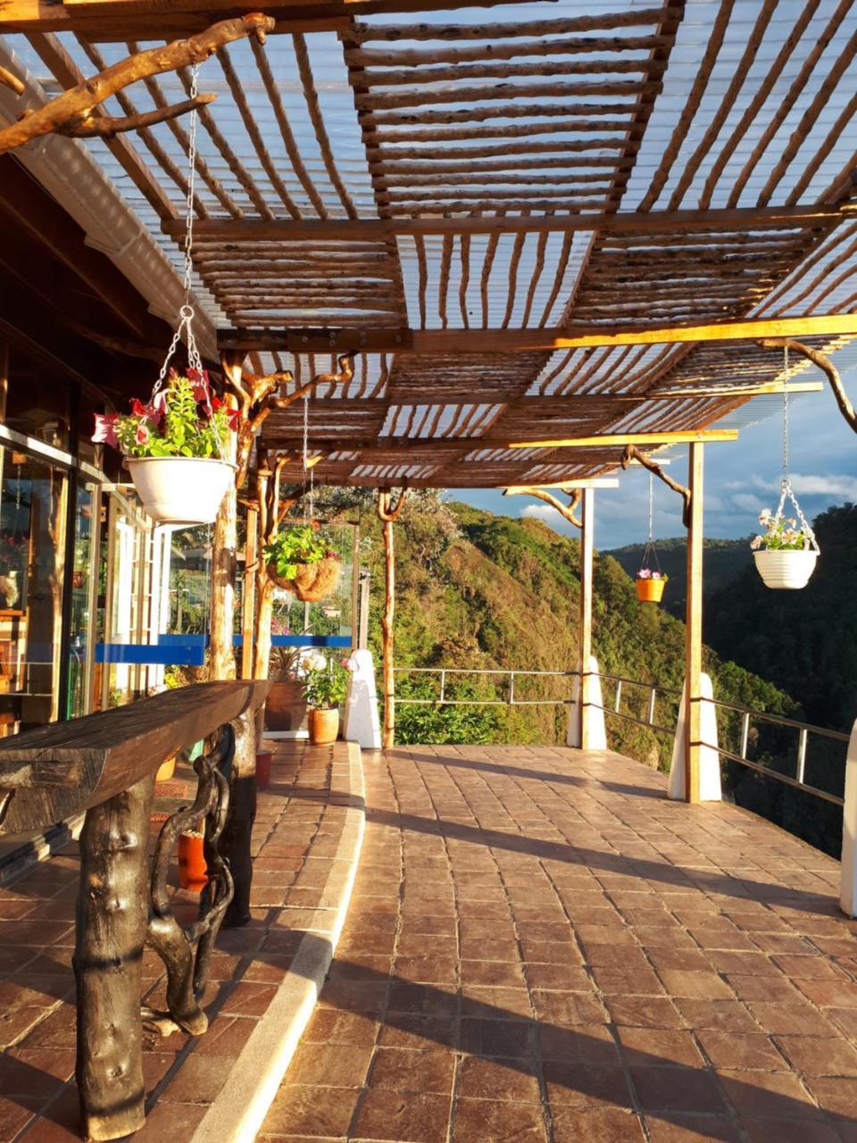 Ecohotel Bordones Isnos エクステリア 写真