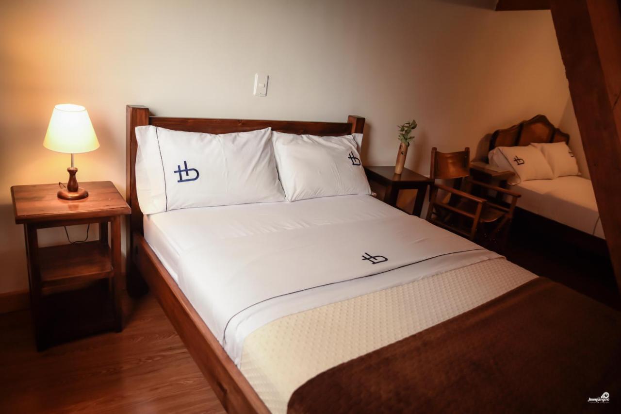 Ecohotel Bordones Isnos エクステリア 写真