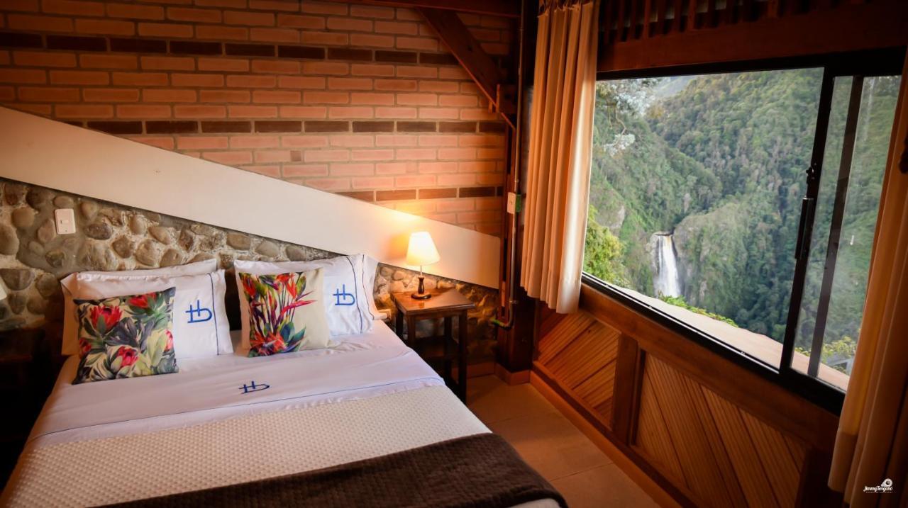 Ecohotel Bordones Isnos エクステリア 写真