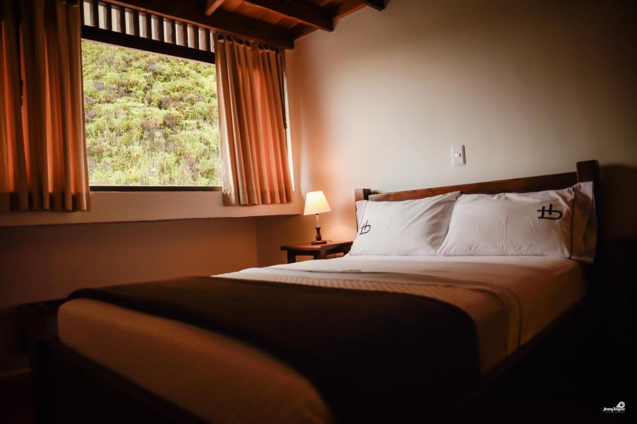 Ecohotel Bordones Isnos エクステリア 写真